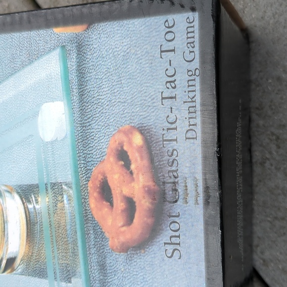 NWT Crystal Clear Game Night Shot Glass Tic Tac Toe - Picture 2 of 5